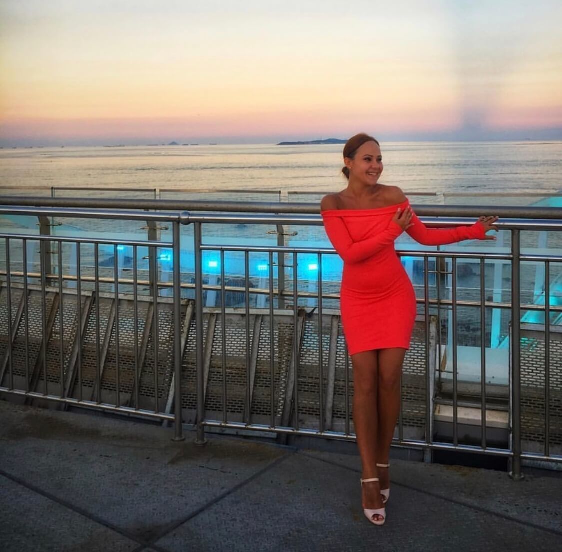 E9E9D253 978D 4344 B248 6B682233E806