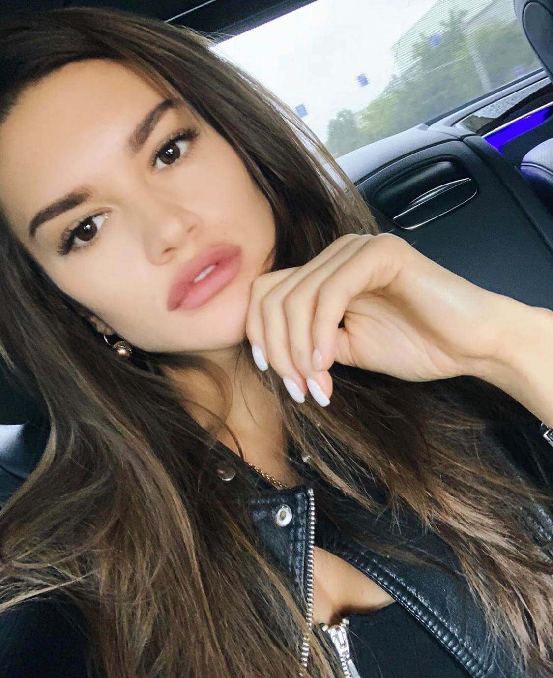 25352D5F A8F8 4551 8105 9118E1BCBAF3