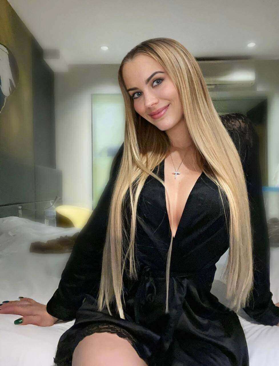 79E718EB AEA6 4D3B ABD1 08C922776C73