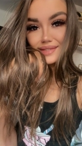 Photo 5881843212795103612 X